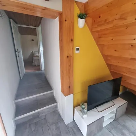 Maison De